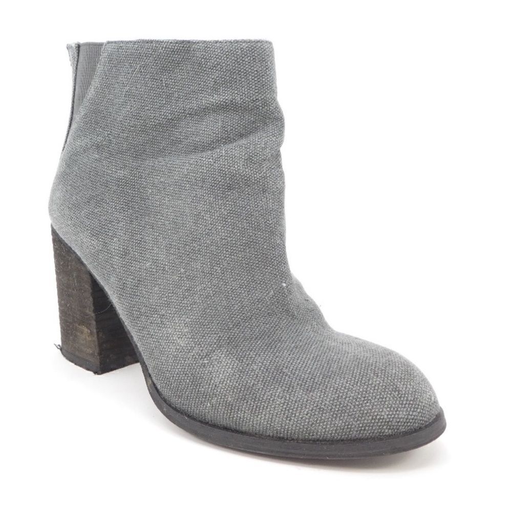 Ecote Gray Canvas Heeled Ankle Boots Size 7.  B74‎